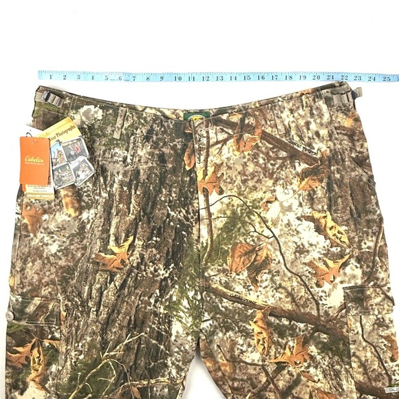 NWT Cabelas Outdoor Gear Camouflage Cargo Pants Men Size 46R Hunting Fishing - Picture 2 of 6